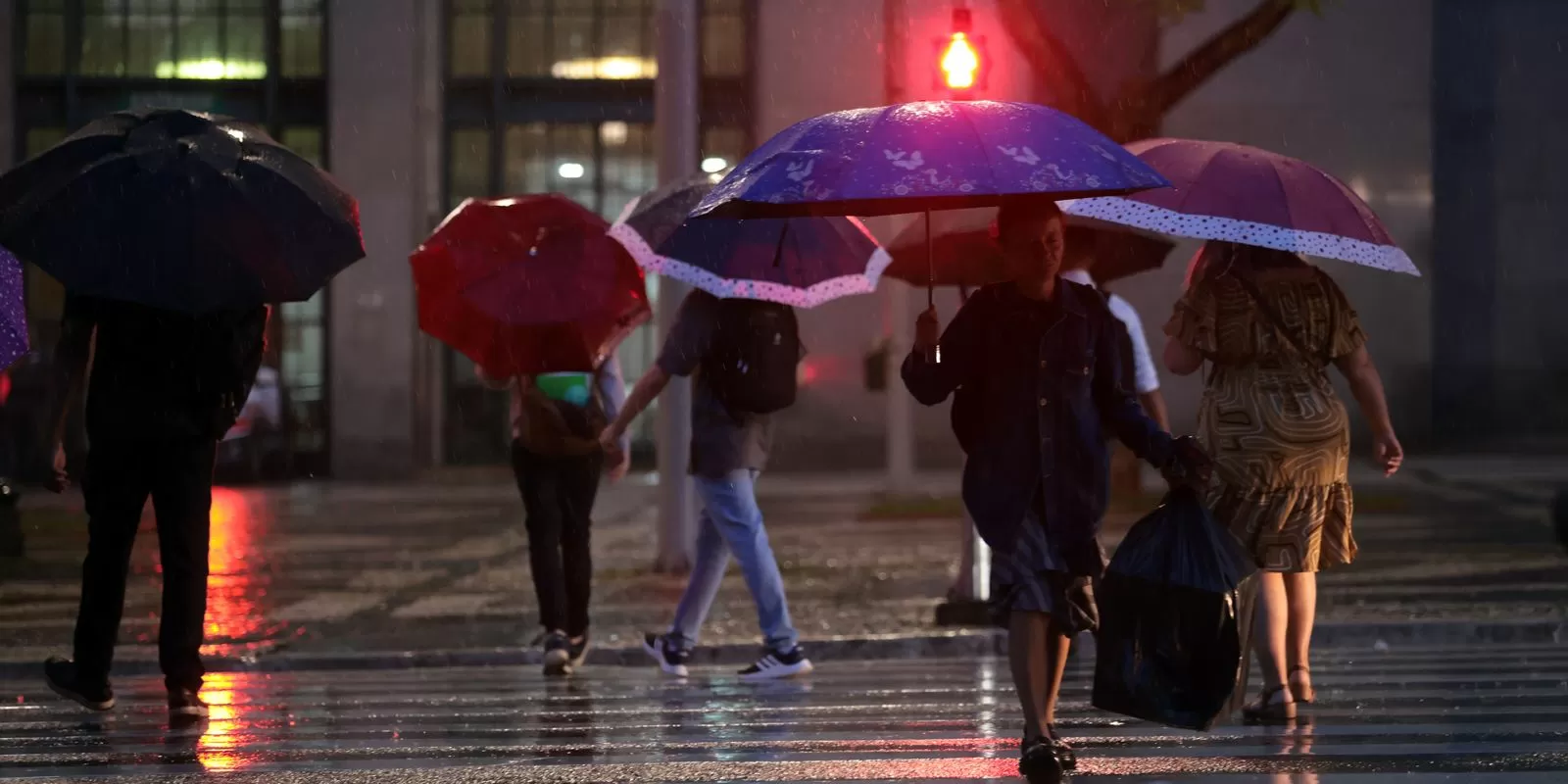 SP: chegada de frente fria amplia nível de alerta da Defesa Civil