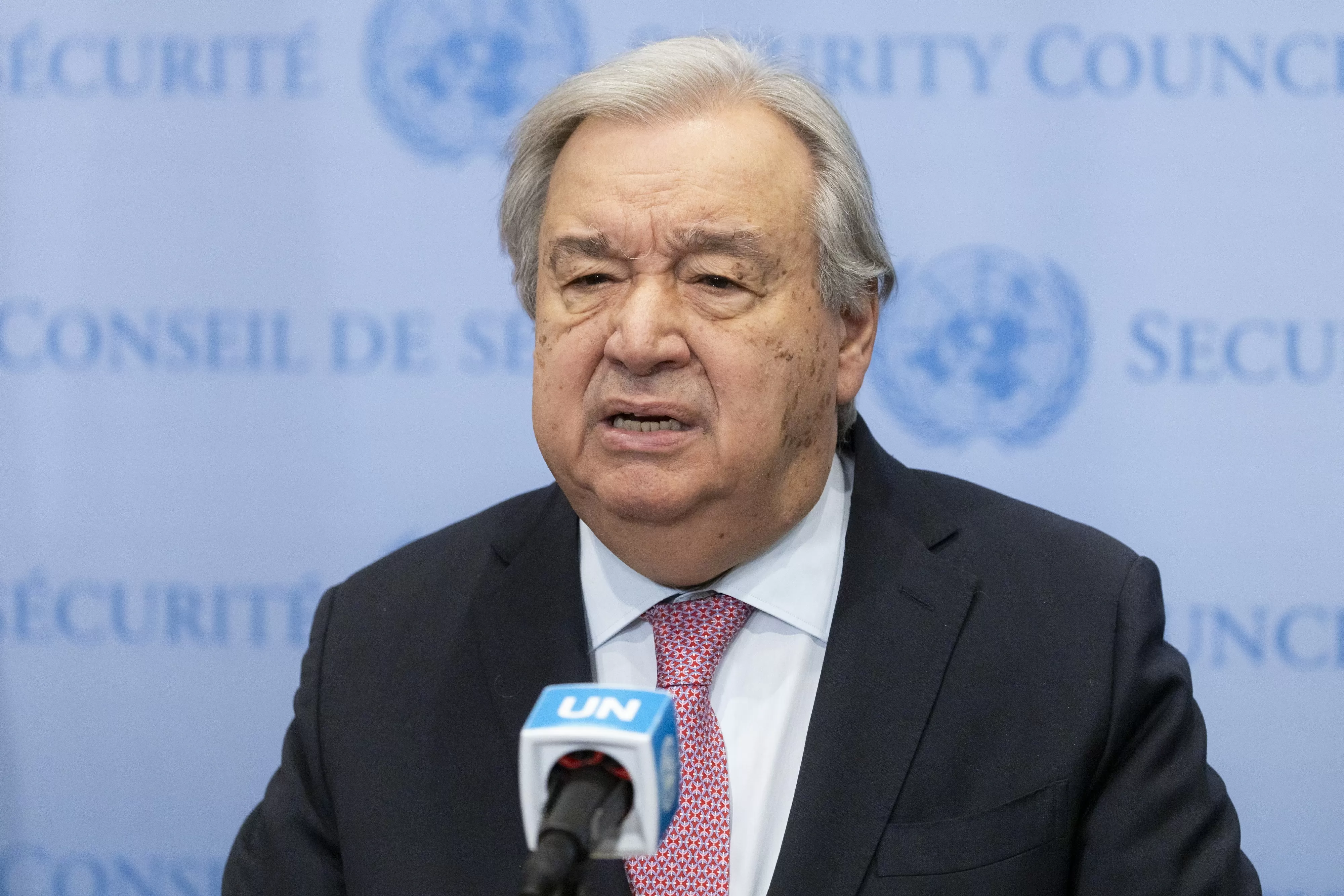 Secretário-geral da ONU quer diálogo com o Irão de modo a evitar crise