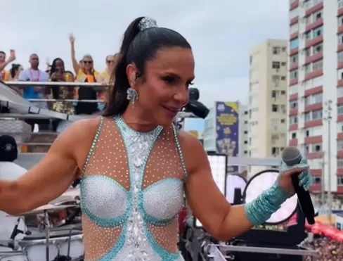 Ivete Sangalo surge machucada e explica motivo de desmaio e internação