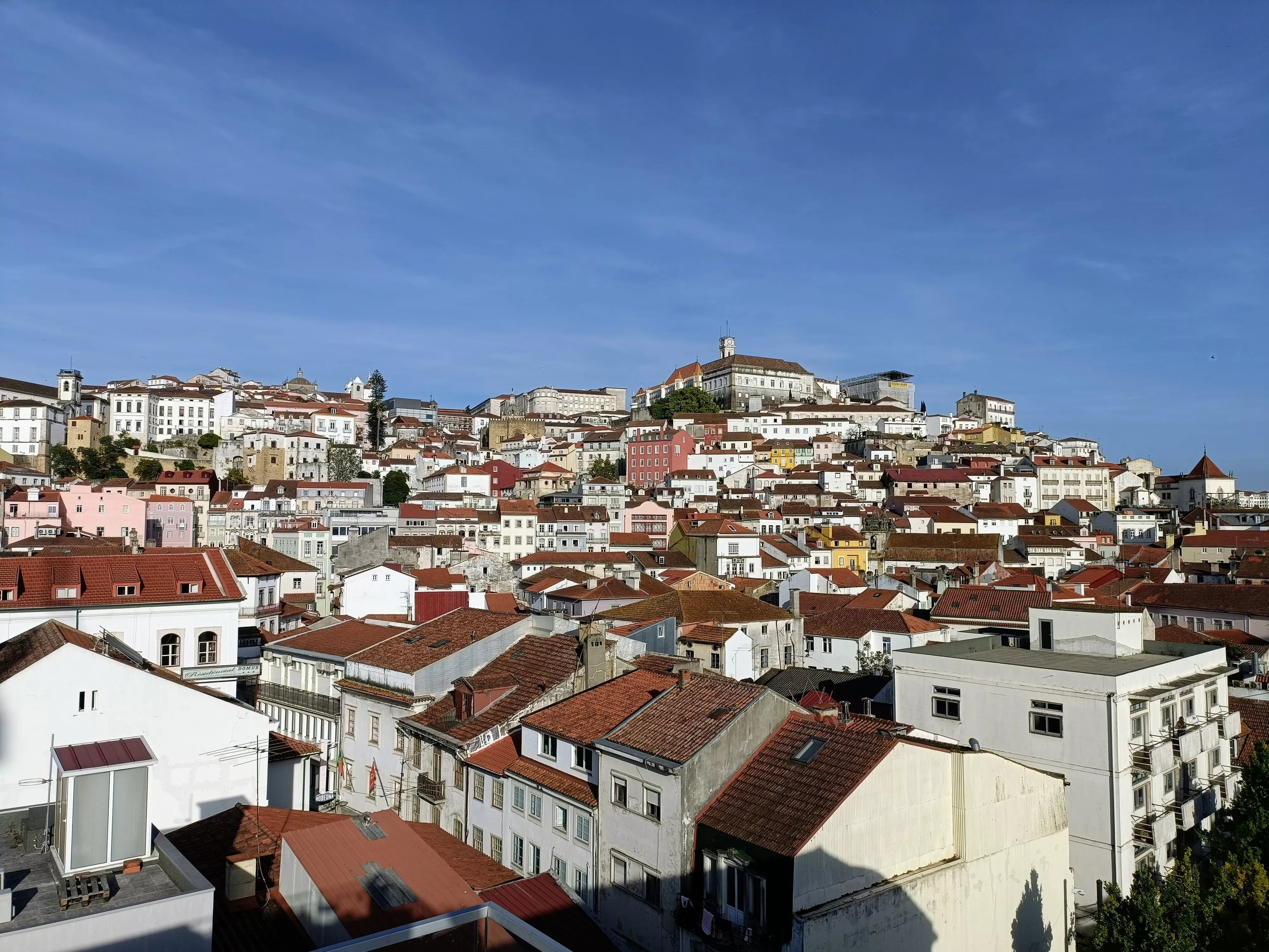 "Cheia centenária", admite autarca de Coimbra. Já há pessoas a sair da baixa