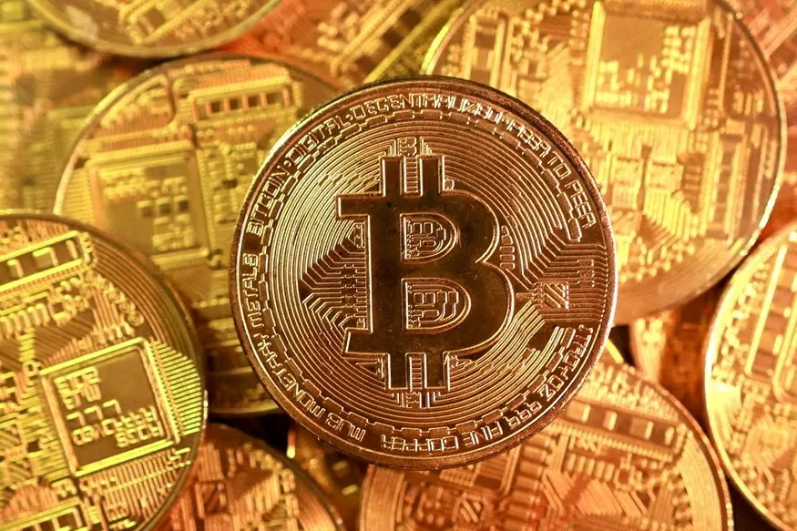 Bitcoin: cripto tem forte baixa e atinge menor nível desde eleição de Trump em 2024