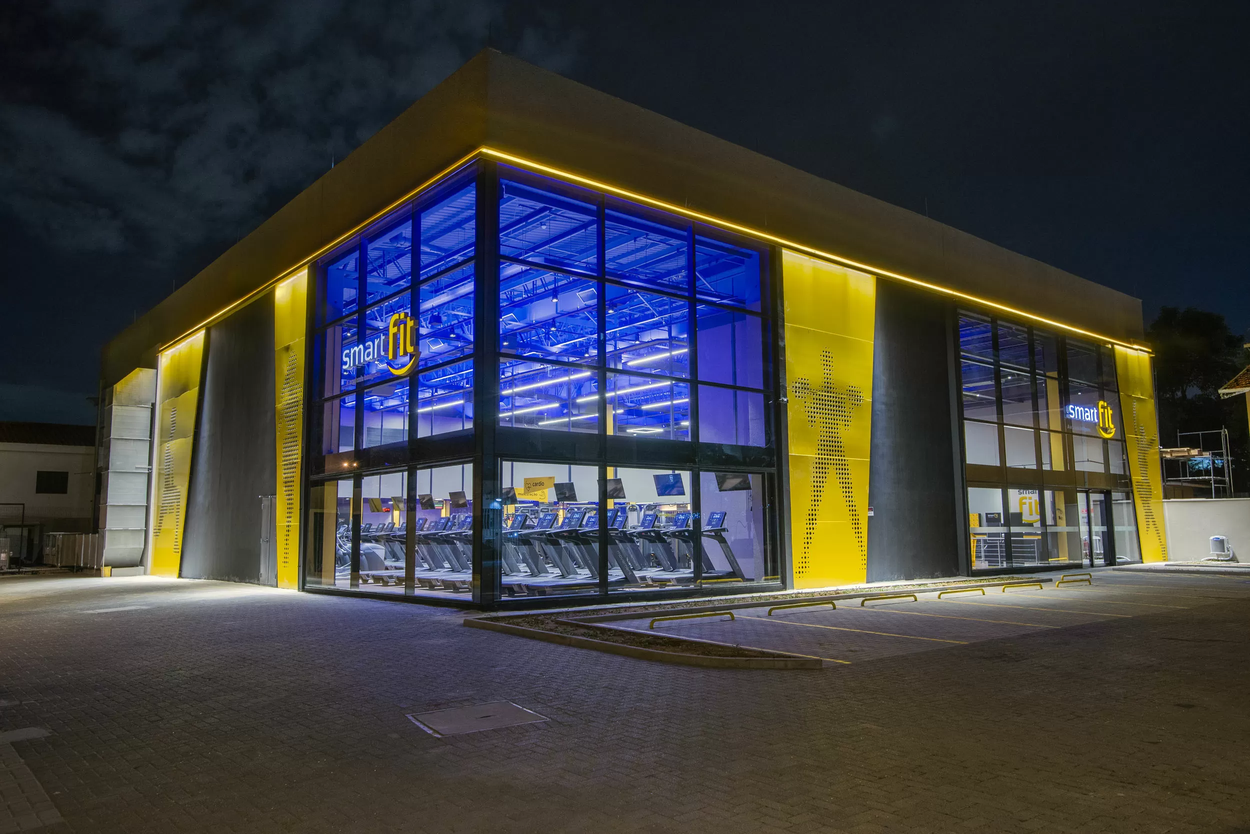 Smart Fit (SMFT3) anuncia troca de CEO e diretor financeiro