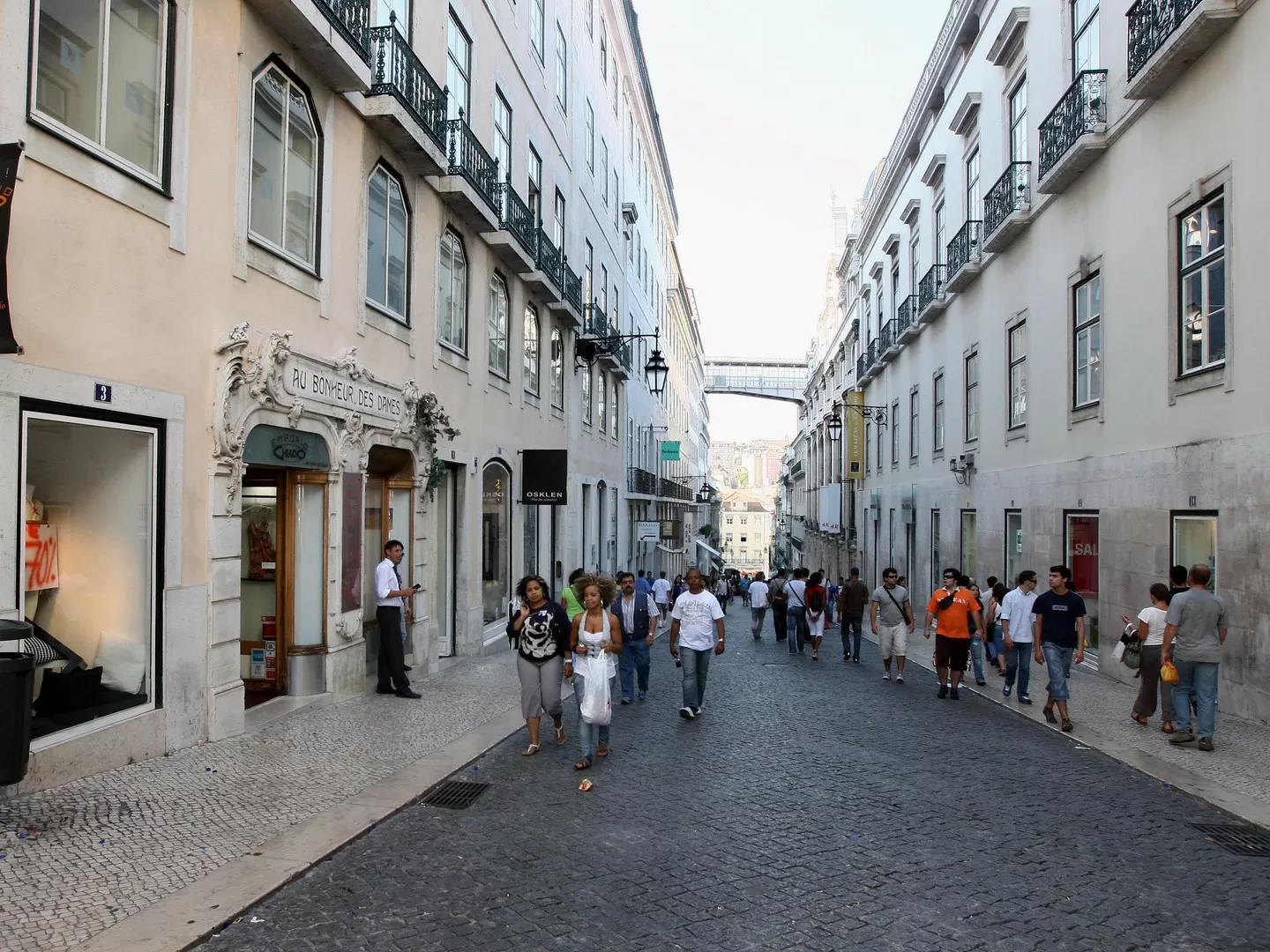 Suspeito de atropelar cinco pessoas no Chiado fica fica em prisão preventiva