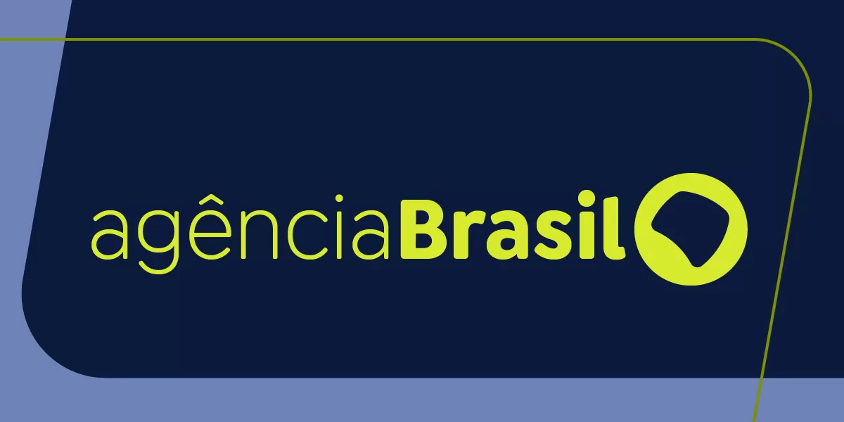 SP: incêndio atinge comunidade em Santos