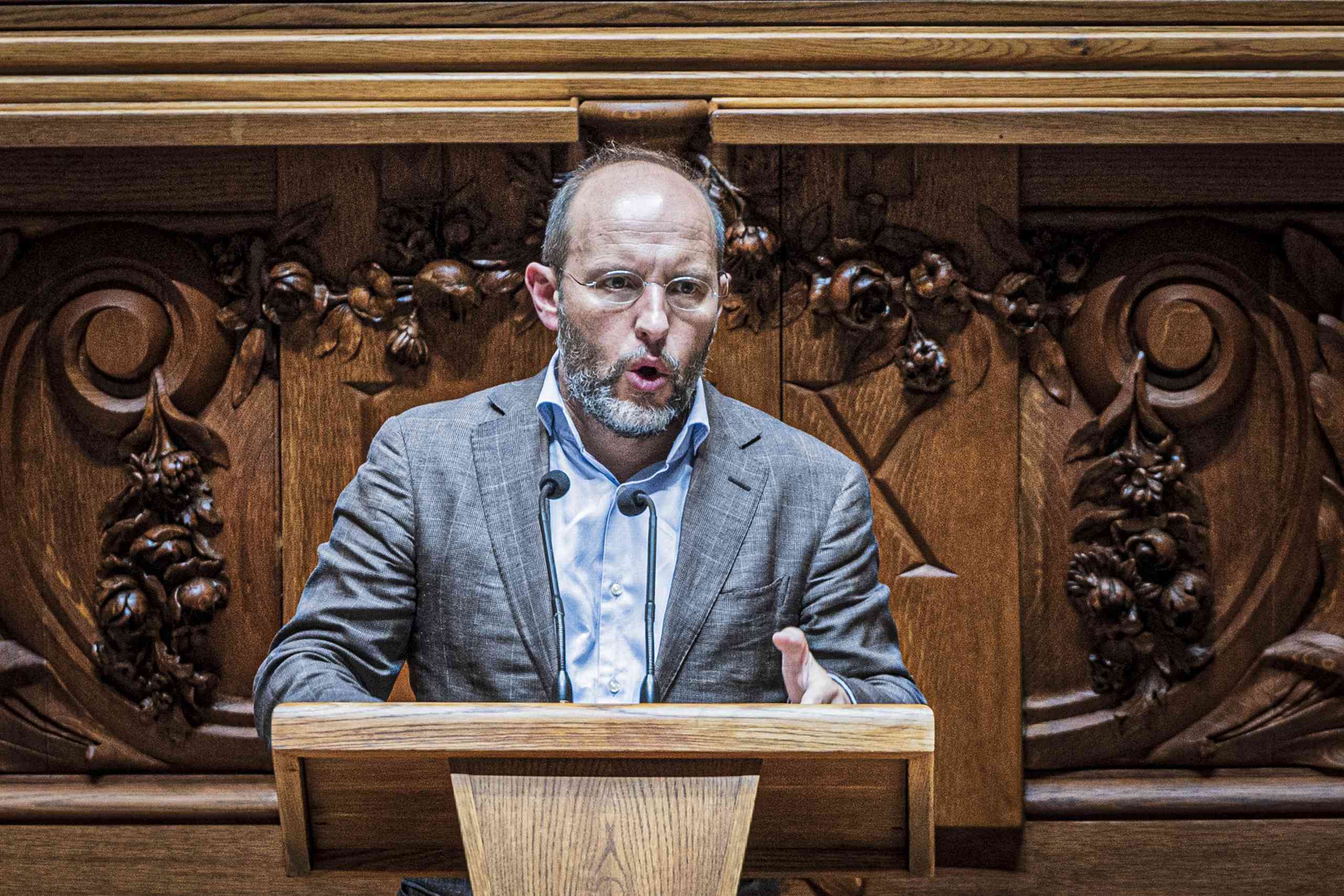 Livre diz que Costa deixou os portugueses de fora das grandes decisões