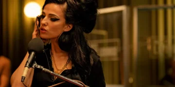 O erro imperdoável dos novos filmes sobre a vida de astros da música