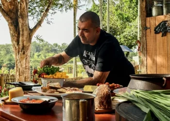 Jefferson Rueda comenta como mudanças climáticas afetam cozinha