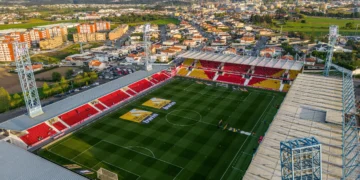 Gil Vicente avança com mudança de relvado e iluminação no estádio
