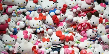 Afinal, a “Hello Kitty” é “uma menina dos subúrbios de Londres”