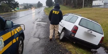 Motorista sem habilitação é preso por embriaguez após encalhar na BR-282 em SC