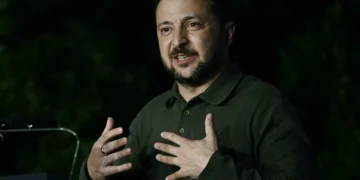 Zelensky considera viagem de Modi à Rússia devastadora para a paz