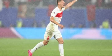 Cristiano Ronaldo volta a ver navios em Europeus e a culpa é de… Guler