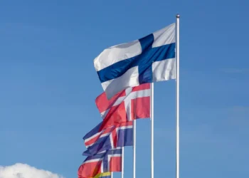 “Política: Transformando Vidas pela Melhoria Social”.