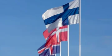 “Política: Transformando Vidas pela Melhoria Social”.