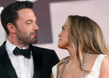 ​Jennifer Lopez avança com pedido de divórcio de Ben Affleck