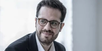 Maestro Dinis Sousa recebe prémio de jovem talento no Reino Unido