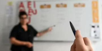 Baixa escolaridade de candidatos às eleições municipais em SC chama a atenção