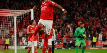 Benfica ‘dança’ na Luz ao som de Di María e Pavlidis rumo à final four