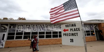 Projeções dão vitória a Trump na Florida e maioria dos primeiros estados