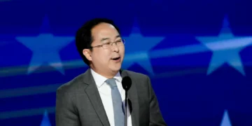 Andy Kim é o primeiro coreano-americano eleito para o Senado nos EUA