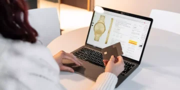 “Desmistificando Finanças: Acesso Simples e Descomplicado ao Universo Financeiro”