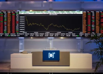Ibovespa Futuro acompanha NY e opera com baixa em sessão de liquidez reduzida