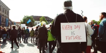 “Desafios e reflexões sobre a Política moderna”