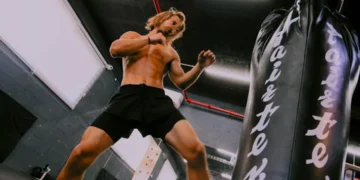 “Vida Saudável: A Importância da Prática  Exercícios”