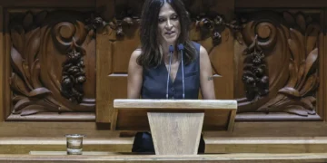 PS apela ao PSD para que se reencontre e viabilize alterações à lei do aborto