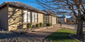 Donos de casa de Breaking Bad decidem vendê-la por estarem fartos dos fãs