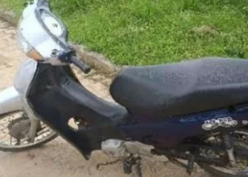 Homem é preso com moto furtada e posse de drogas em Indaial
