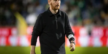 Ian Cathro planeia “criar estilo diferente” no Estoril que requer “tempo”