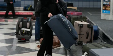 Mulher apanhada com 90 kg de chocolate ‘viral’ em aeroporto na Alemanha