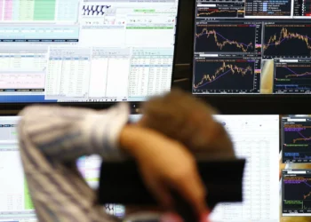 Bolsas europeias em alta à espera das atas do BCE