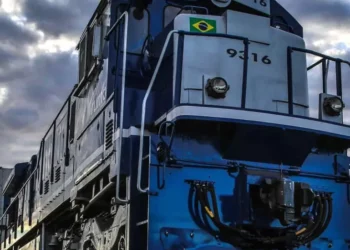 Rumo tem prejuízo líquido de R$ 259 mi no 4T24, revertendo lucro de R$ 1 mi