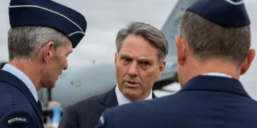 Camberra atenta à presença de navios de guerra chineses na costa