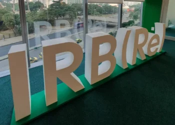 IRB Re  (IRBR3) tem lucro líquido de R$ 112,4 mi no 4º tri, salto de 196,9% em um ano