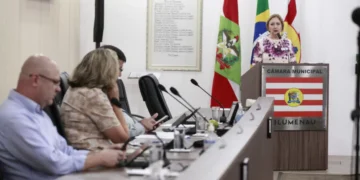 Vereadores aprovam metas de produtividade e desempenho para servidores do Samae em Blumenau