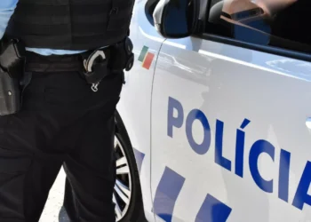 Detido homem que assaltou supermercado com faca de cozinha em Loures