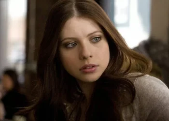 O que a família de Michelle Trachtenberg não quer revelar sobre sua morte