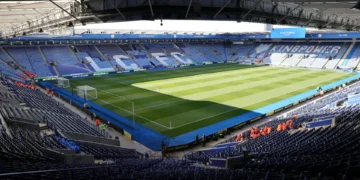 EM DIRETO: Sotaque luso na goleada do Brentford antes da ‘loucura’