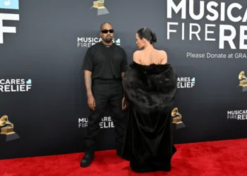 O novo episódio de nudez de Bianca Censori promovido por Kanye West