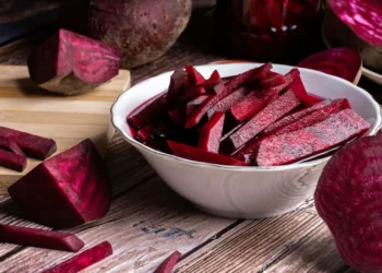 Superalimentos da época que deve incluir na lista de compras