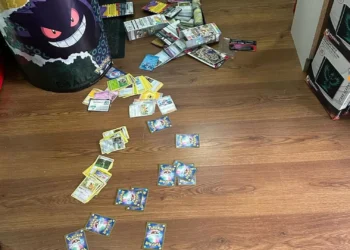 Assaltam loja de português no Luxemburgo e levam valiosas cartas Pokémon