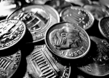 “Economia: Ciência do Desenvolvimento e Bem-Estar Social”