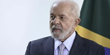 Brasil aumenta capacidade de produção de aço perante ameaças de Trump