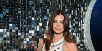 A antipatia de Emrat, modelo internacional, na Sapucaí