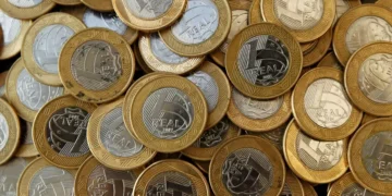 Taxas futuras de juros caem após PIB no Brasil e empregos nos EUA abaixo do previsto