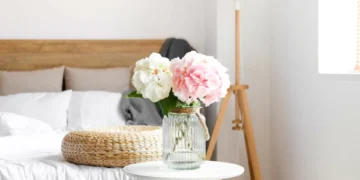 Truque para conseguir ter um arranjo de flores durante muito tempo