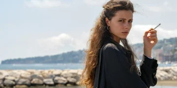 Sorrentino faz reflexão sobre o tempo com personagem feminina deslumbrante